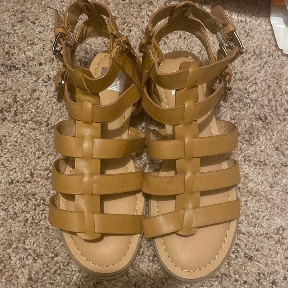 Girl sandals Used in great condition Dolce Vita